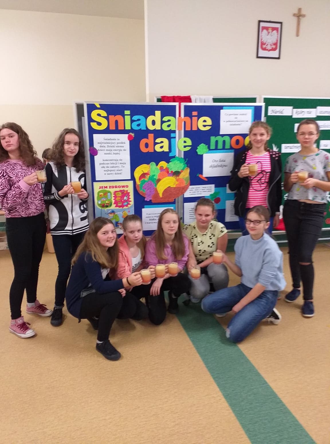 75356879_561135917792185_768345352624406528_n