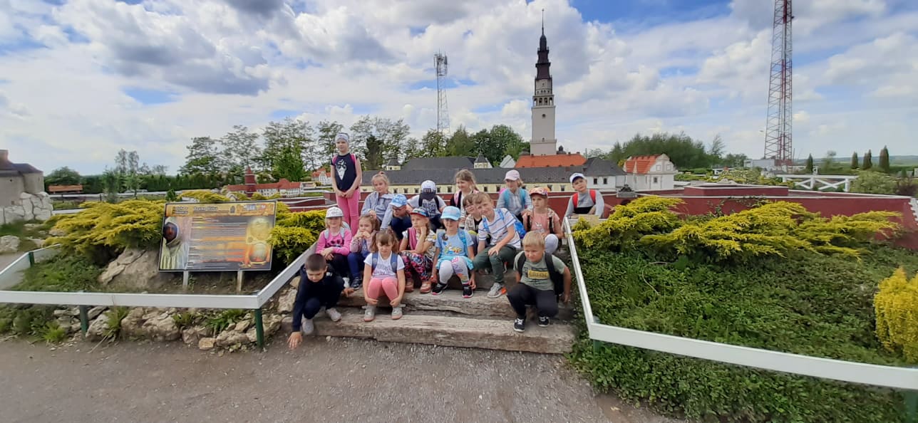 283758900_1588449504873976_8102227018895026036_n